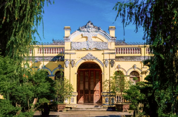 Doc Phu Hai Palace