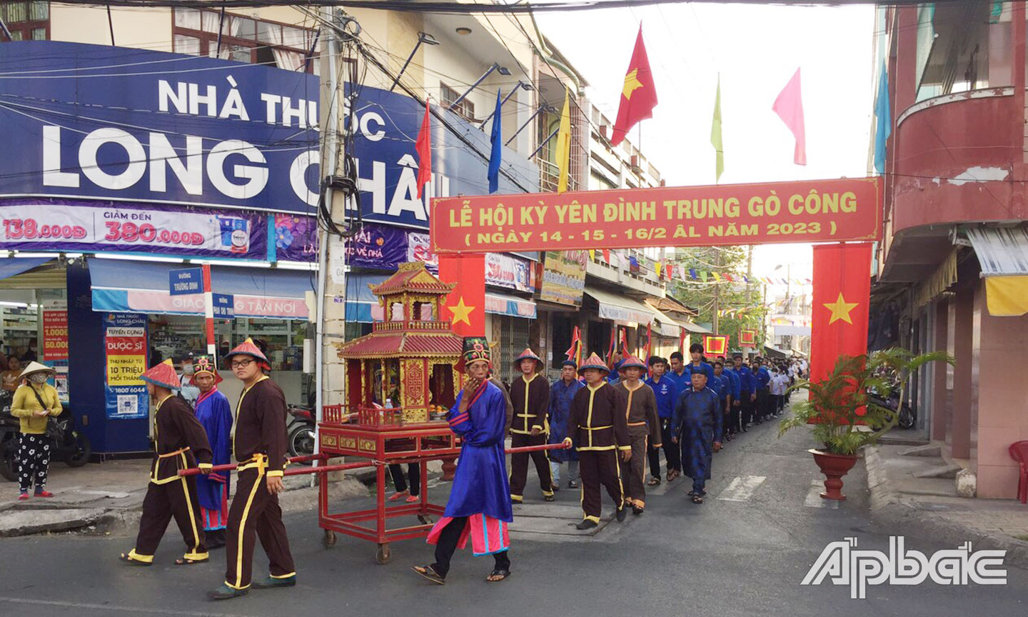 Đình Trung Gò Công