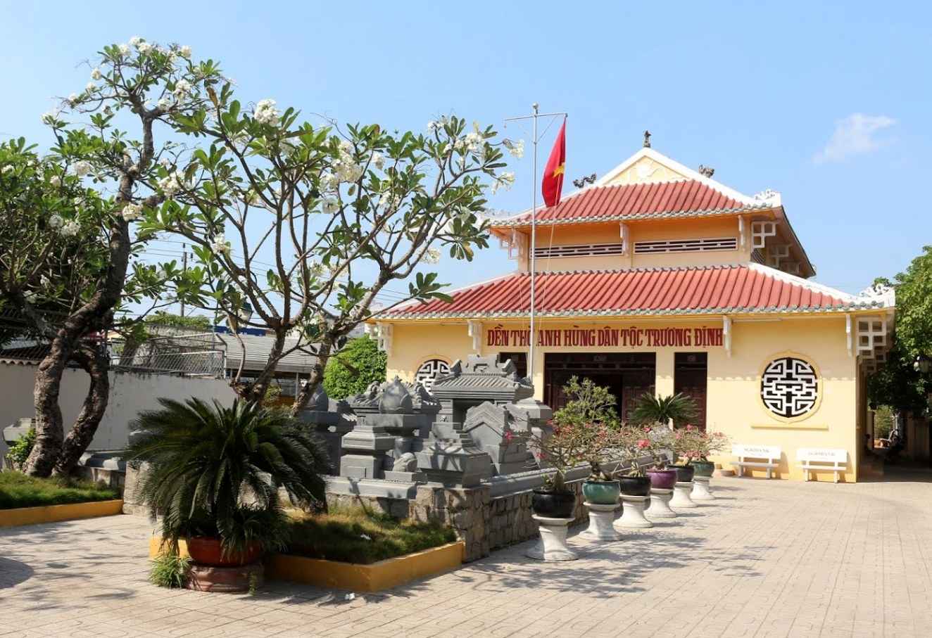 Lăng Trương Định