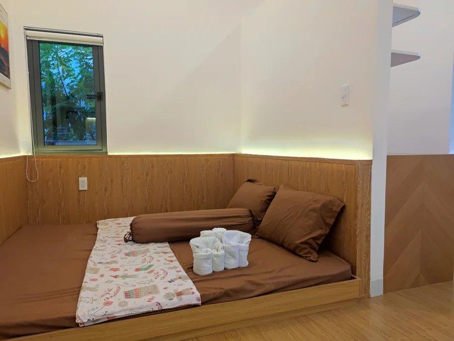 Courtyard Room